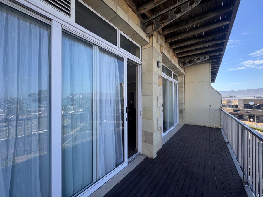 To Let 1 Bedroom Property for Rent in Strand North Western Cape